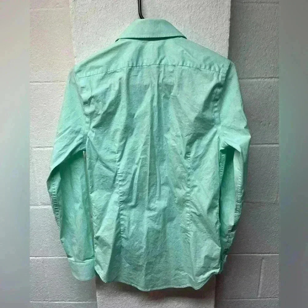 Express button up - Picture 2 of 4